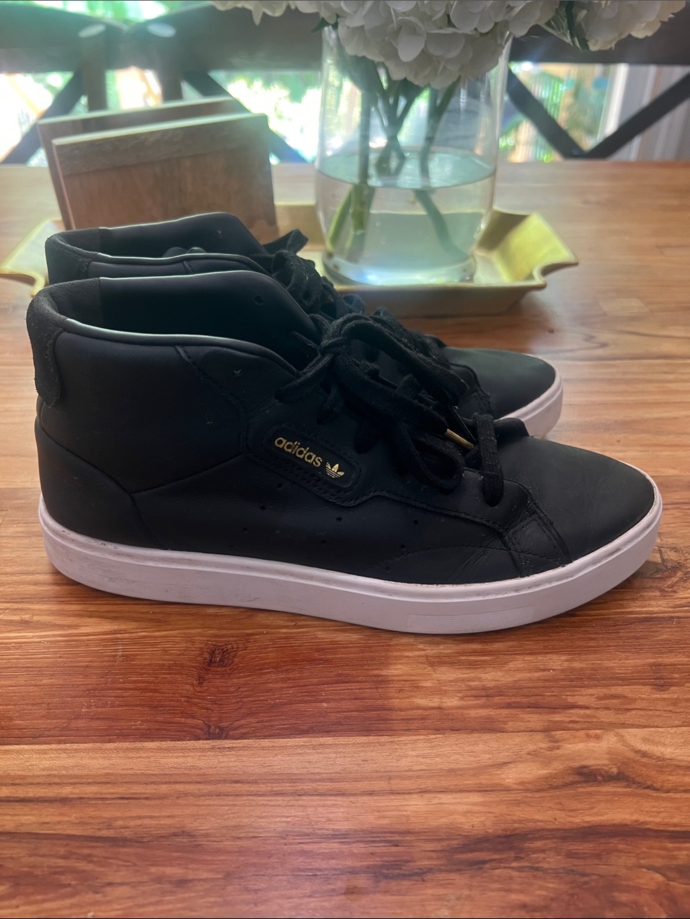 Adidas Trefoil Black Mid-Top Sneakers Mens 6.5 Womens 8